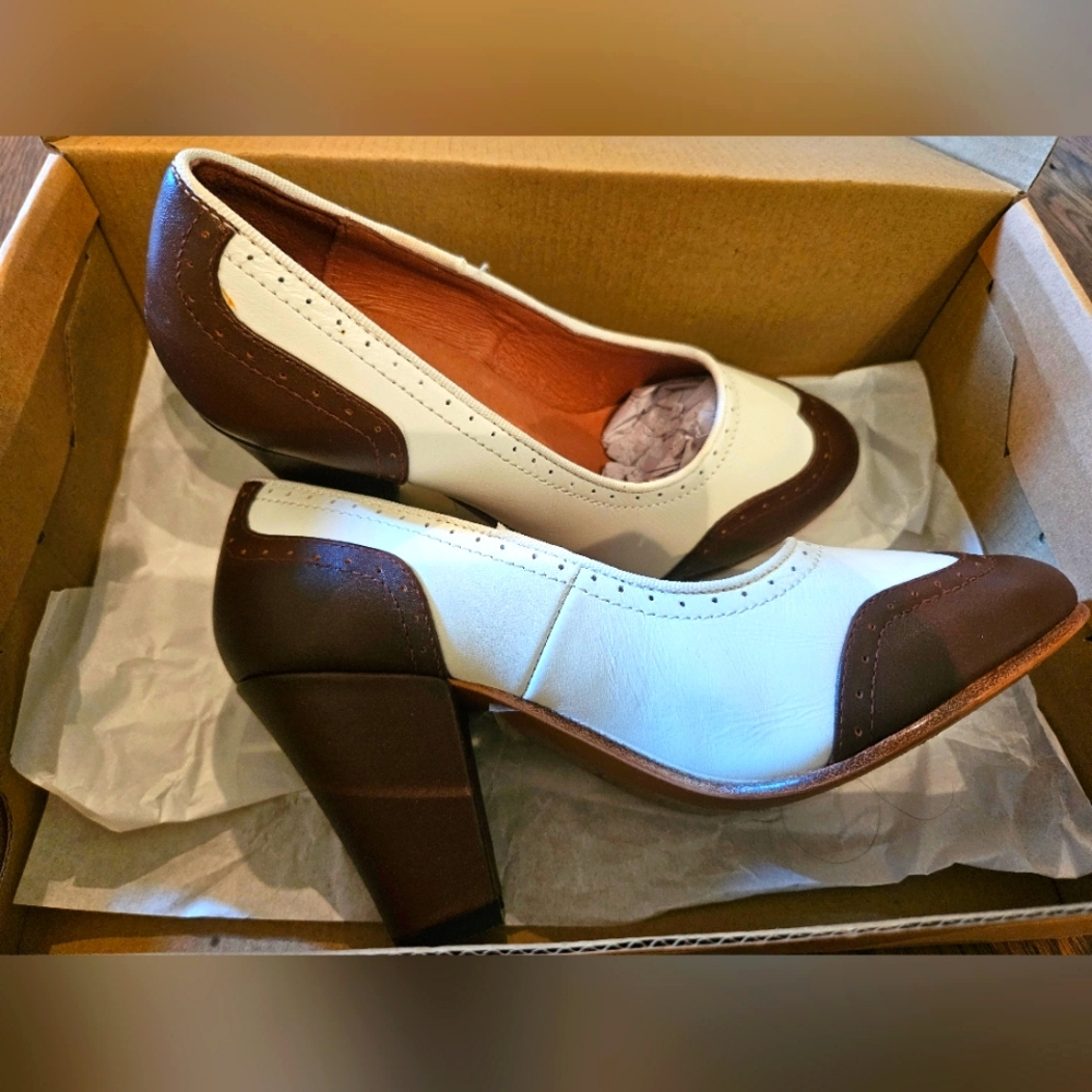 American Duchess Peggy Spectator Heels Brown/White